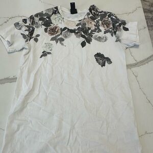 men’s flower graphic shirt size xtra small
